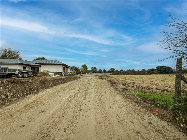 příjezdová cesta [10/13]