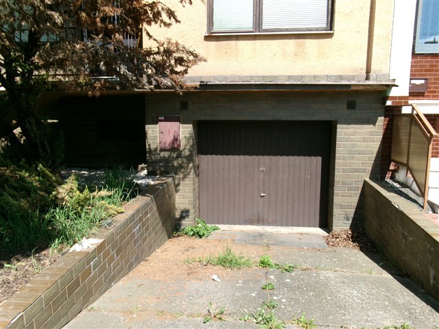 garáž pod domem [9/46]